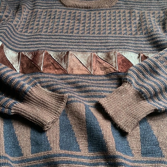 MEN’S Vintage Crew knit Brown Sweater Size Medium - Picture 4 of 6